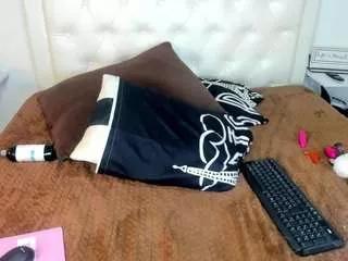 cocoqueenn from CamSoda