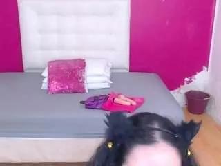 curvy-cocksucker from CamSoda is Freechat