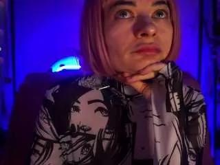 Discover our girls online shows and discover the company of countless livestreamers, with stunning shapes, sex toys and more.
