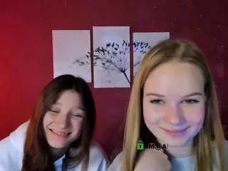 Discover our girls online shows and discover the company of countless livestreamers, with stunning shapes, sex toys and more.