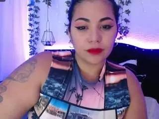 Discover our girls online shows and discover the company of countless livestreamers, with stunning shapes, sex toys and more.