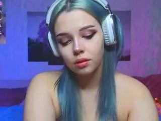 Discover our girls online shows and discover the company of countless livestreamers, with stunning shapes, sex toys and more.