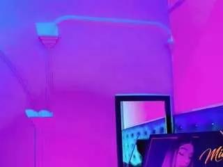dirtygirlss-kloemia from CamSoda is Freechat