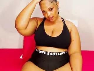 divinebooty93 from CamSoda