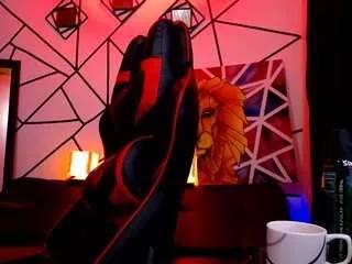 Discover our girls online shows and discover the company of countless livestreamers, with stunning shapes, sex toys and more.