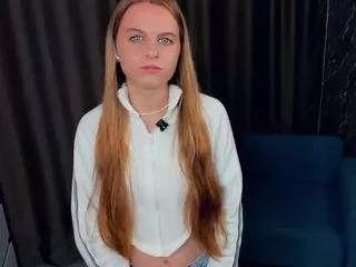 Discover our girls online shows and discover the company of countless livestreamers, with stunning shapes, sex toys and more.