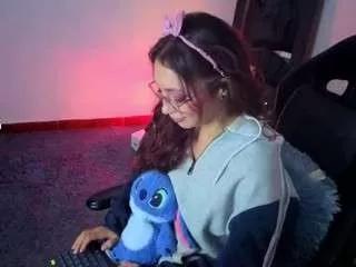 elizabeth-911 from CamSoda is Freechat
