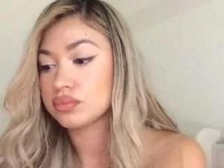 ellabaezx0 from CamSoda