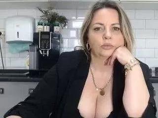 ellaswan from CamSoda