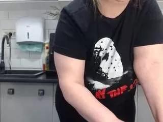 ellaswan from CamSoda