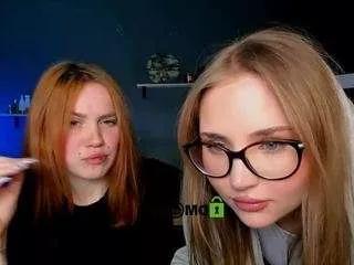 Discover our girls online shows and discover the company of countless livestreamers, with stunning shapes, sex toys and more.