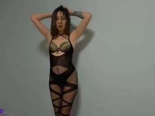 ellycutte from CamSoda