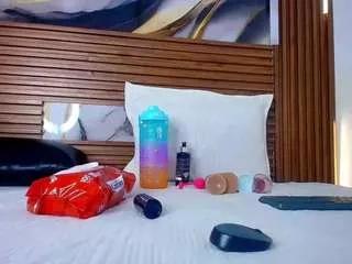 emili-queen2 from CamSoda is Freechat