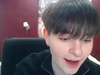 emiliayours from CamSoda is Freechat