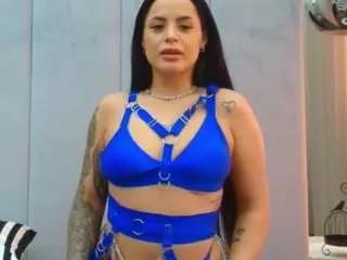 Discover our girls online shows and discover the company of countless livestreamers, with stunning shapes, sex toys and more.