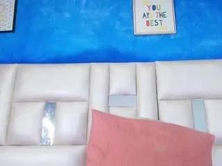 emmacurvy from CamSoda is Freechat