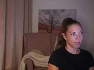 emmalyim from CamSoda is Freechat