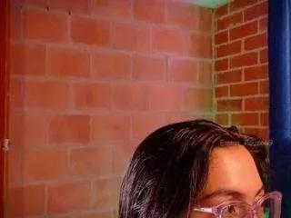 emmarousse69 from CamSoda is Freechat