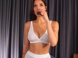 engelbuss from CamSoda