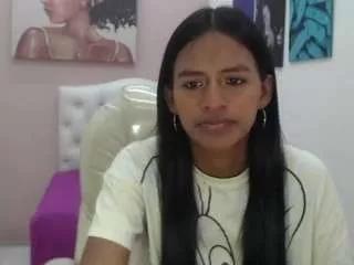 enyeliin from CamSoda