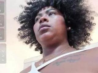 erlys-brown from CamSoda is Freechat
