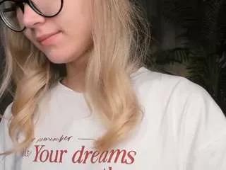 esmagreaves from CamSoda is Freechat