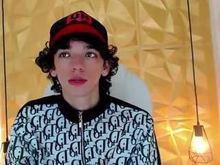 estebanisaza from CamSoda