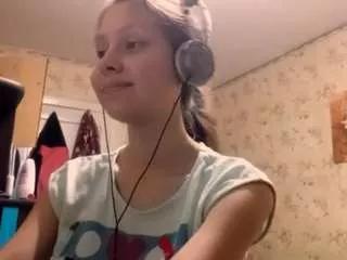 evelineemard from CamSoda is Freechat