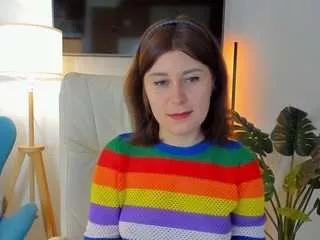 Discover our girls online shows and discover the company of countless livestreamers, with stunning shapes, sex toys and more.