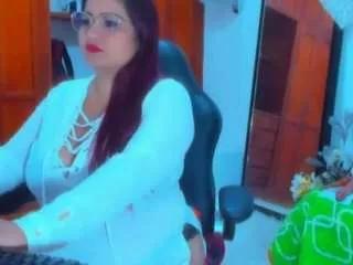 hannaboobs from CamSoda