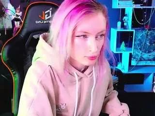 helen-carter from CamSoda