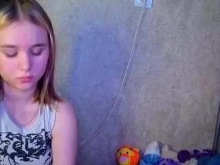 helen-drums from CamSoda