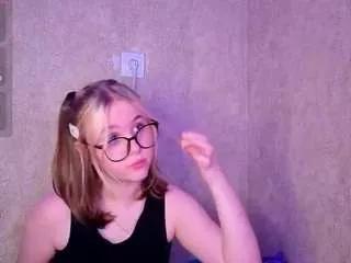 helen-drums from CamSoda