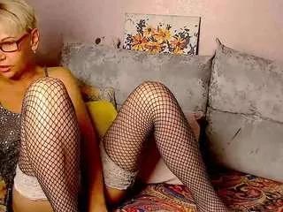 hellyhots from CamSoda is Freechat