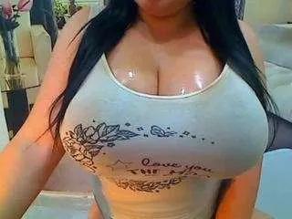 Discover our girls online shows and discover the company of countless livestreamers, with stunning shapes, sex toys and more.