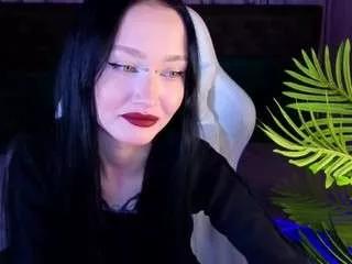 Discover our girls online shows and discover the company of countless livestreamers, with stunning shapes, sex toys and more.