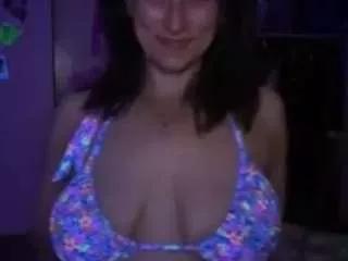 holoqueenofdarkness from CamSoda