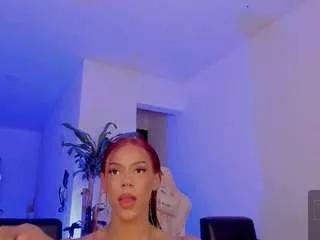 Discover our girls online shows and discover the company of countless livestreamers, with stunning shapes, sex toys and more.