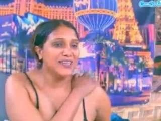 indiansexylady4u from CamSoda is Freechat