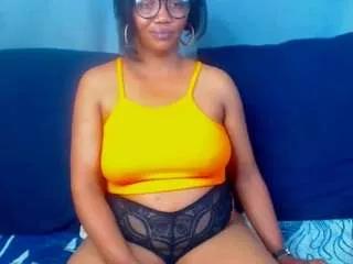 Discover our girls online shows and discover the company of countless livestreamers, with stunning shapes, sex toys and more.