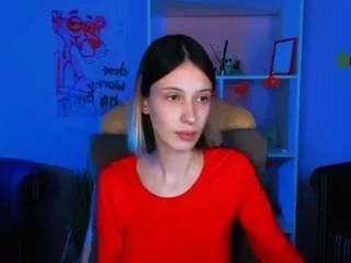 Discover our girls online shows and discover the company of countless livestreamers, with stunning shapes, sex toys and more.