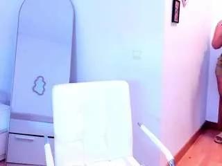 isis-lovee from CamSoda