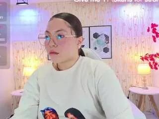 issareel from CamSoda