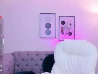 issi-loren from CamSoda