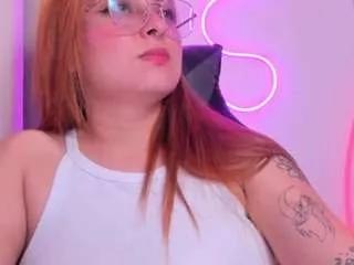 izyzys-baker from CamSoda