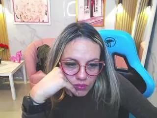 jade-jones-a from CamSoda is Freechat