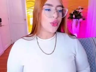 Discover our girls online shows and discover the company of countless livestreamers, with stunning shapes, sex toys and more.
