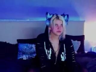 joannlowe from CamSoda is Freechat