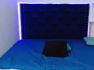 julia-bust from CamSoda is Freechat