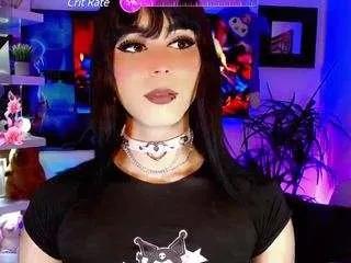 Discover our girls online shows and discover the company of countless livestreamers, with stunning shapes, sex toys and more.